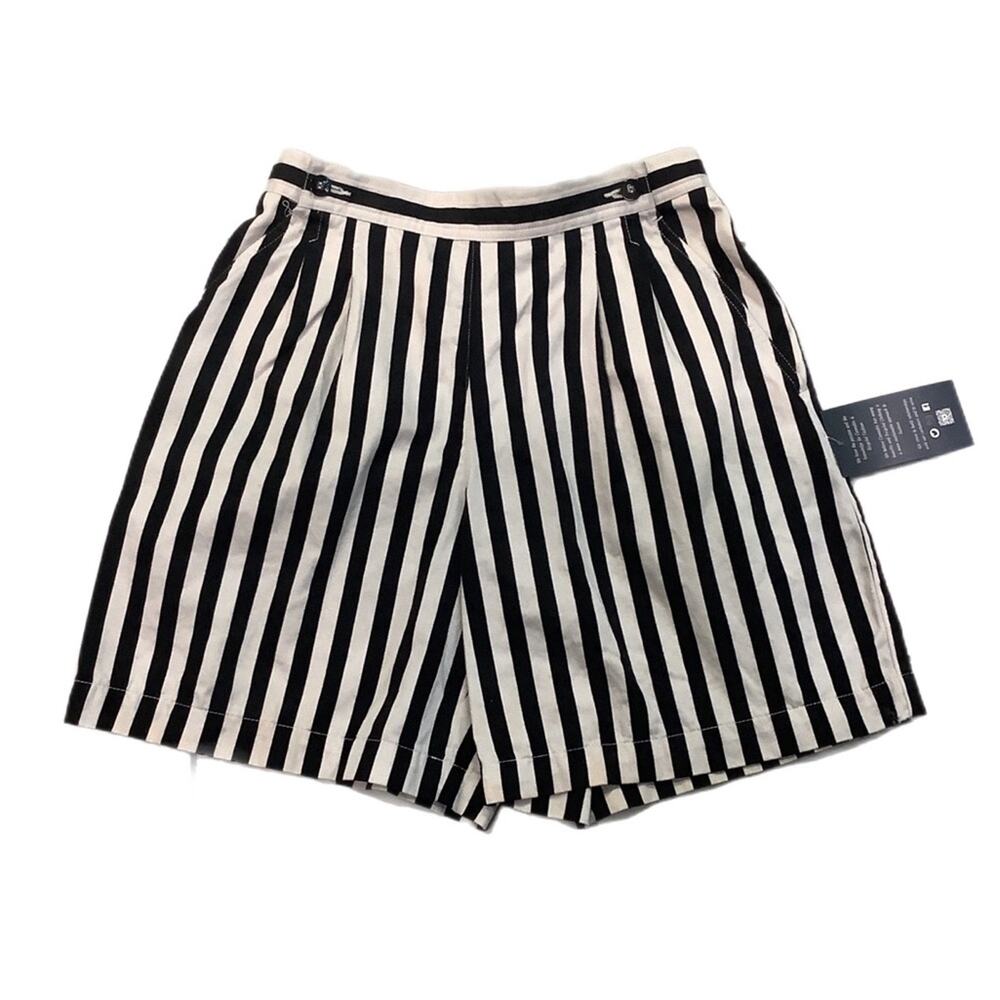 Liz Sport Woman’s Stripped shorts